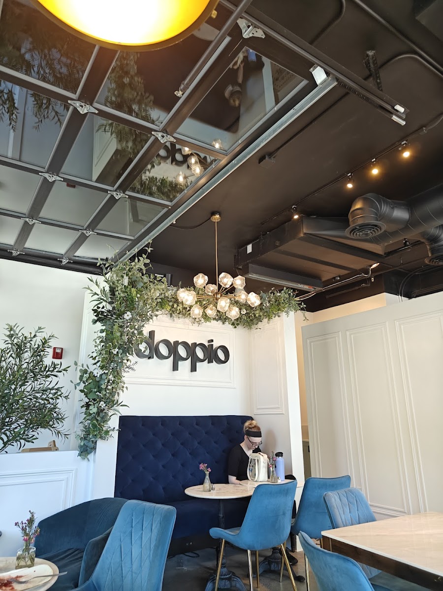 Doppio Cafe and Creperie