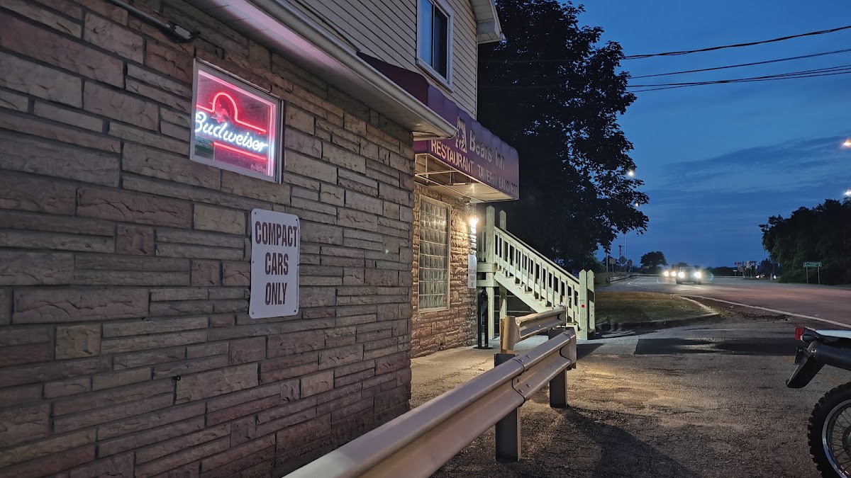 Bear's Inn - Photo 9