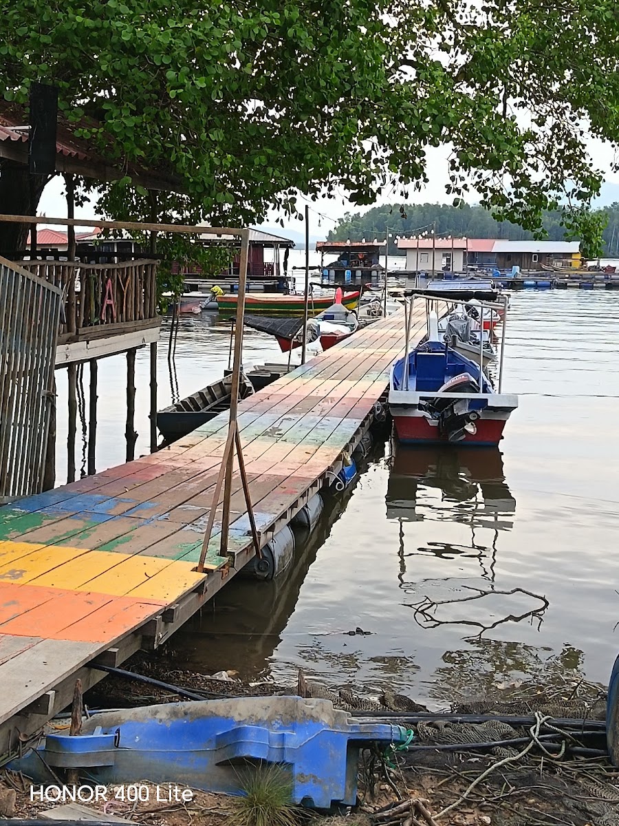 Restoran Terapung Teluk Bayu - Photo 3