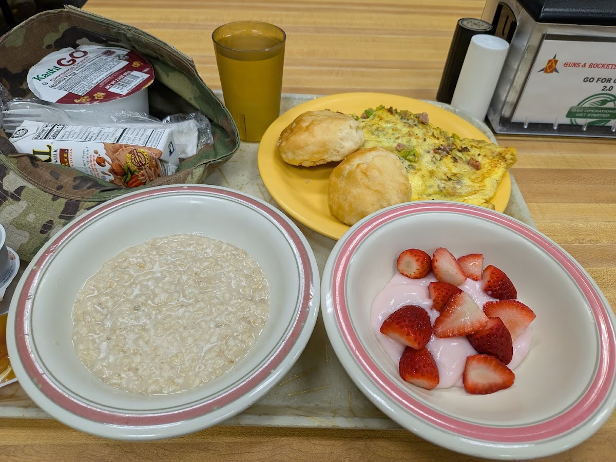 Guns and Rockets Dining Facility - Photo 7