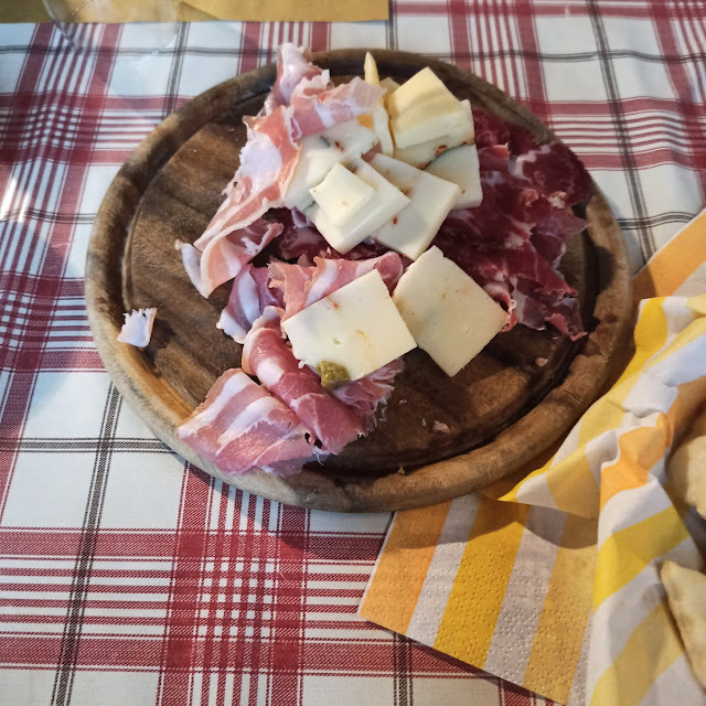 Tagliere Salumi E Formaggi