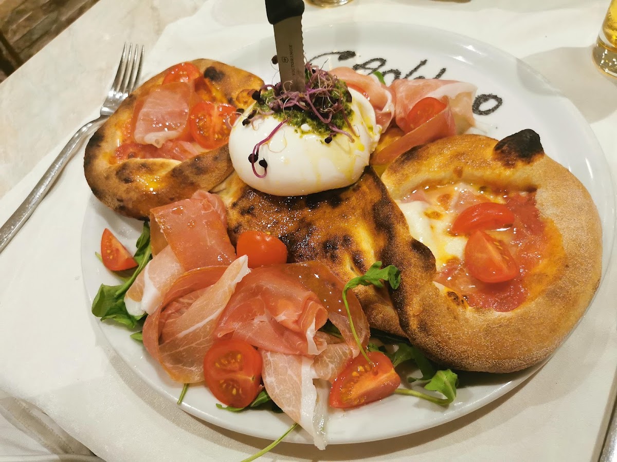 Trattoria Pizzeria Central - Photo 4