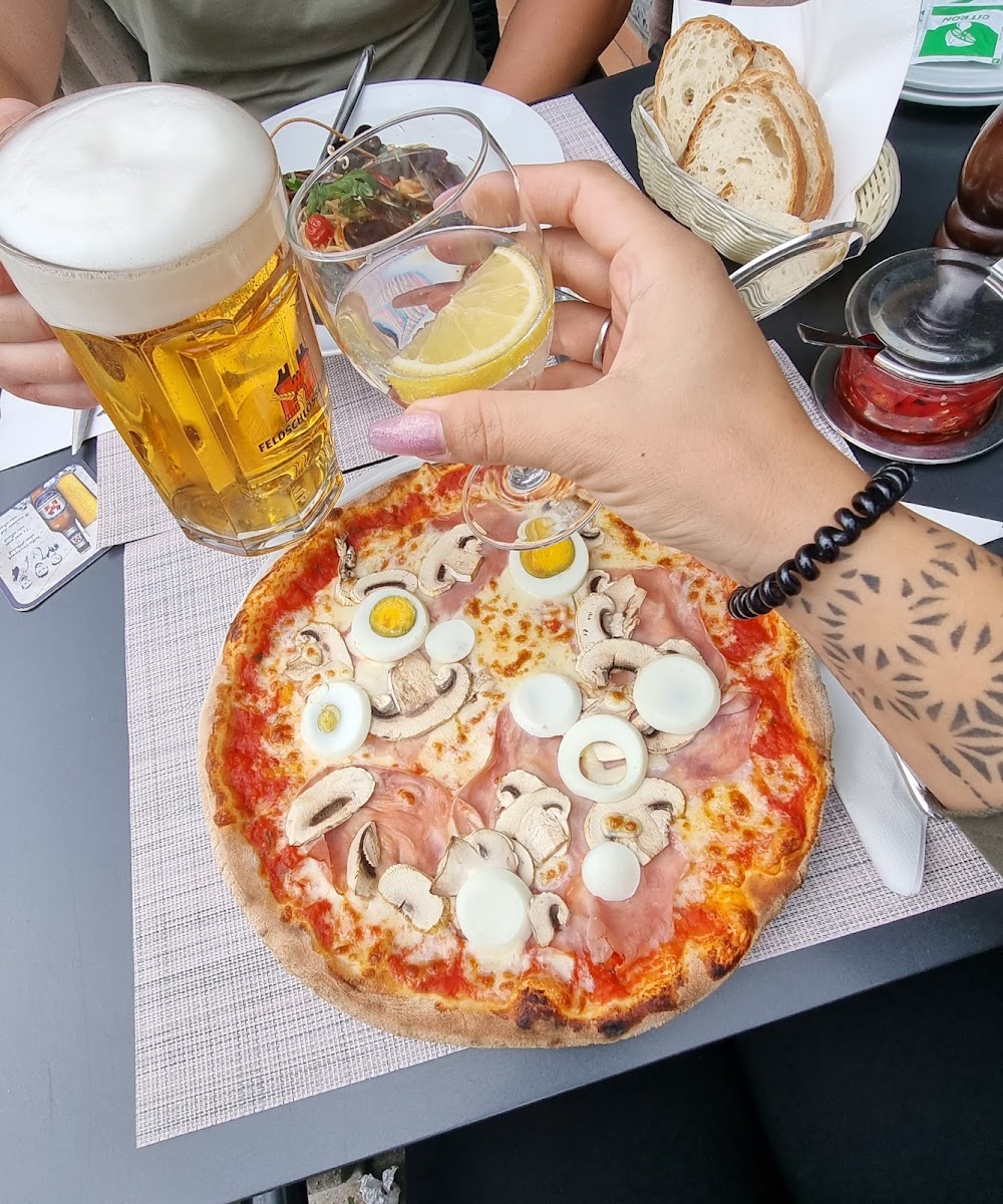 Trattoria Pizzeria Central - Photo 8