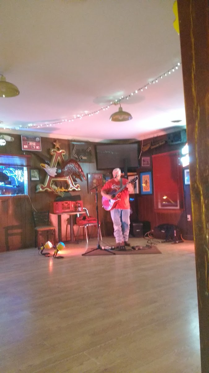 Dog Prairie Tavern - Photo 9