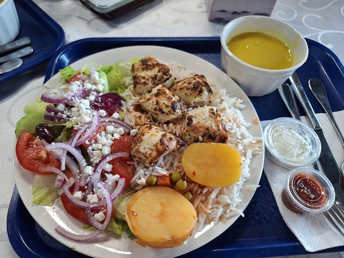 Elayna's Restaurant - Photo 2