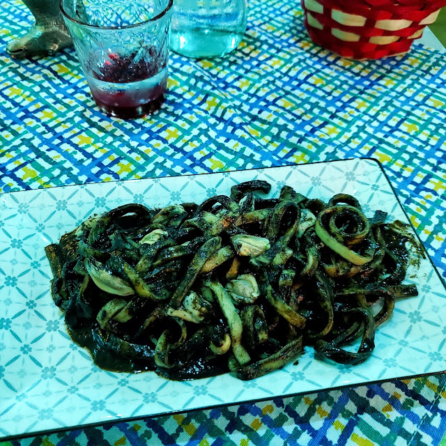 Pasta with Squid Sauce and Muscles Fabulous