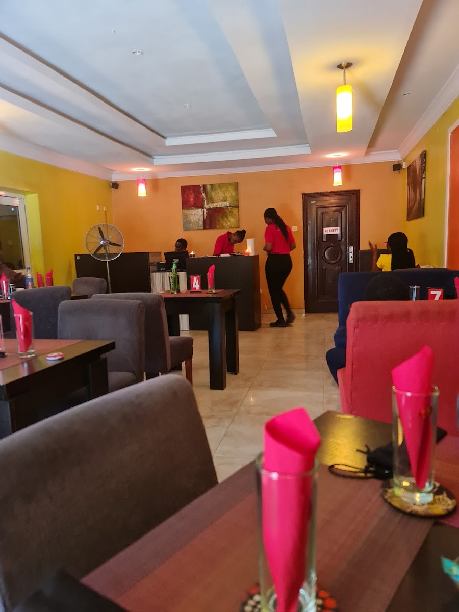 Ini's Hotpot Calabar Kitchen - Photo 3