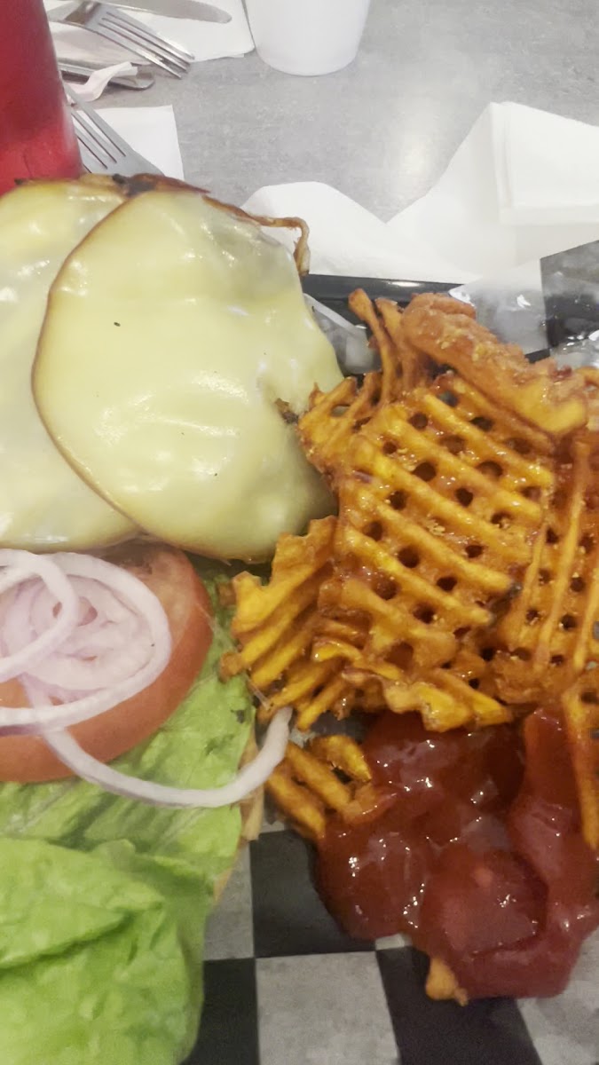 Hernando Oaks Bar and Grill - Photo 1