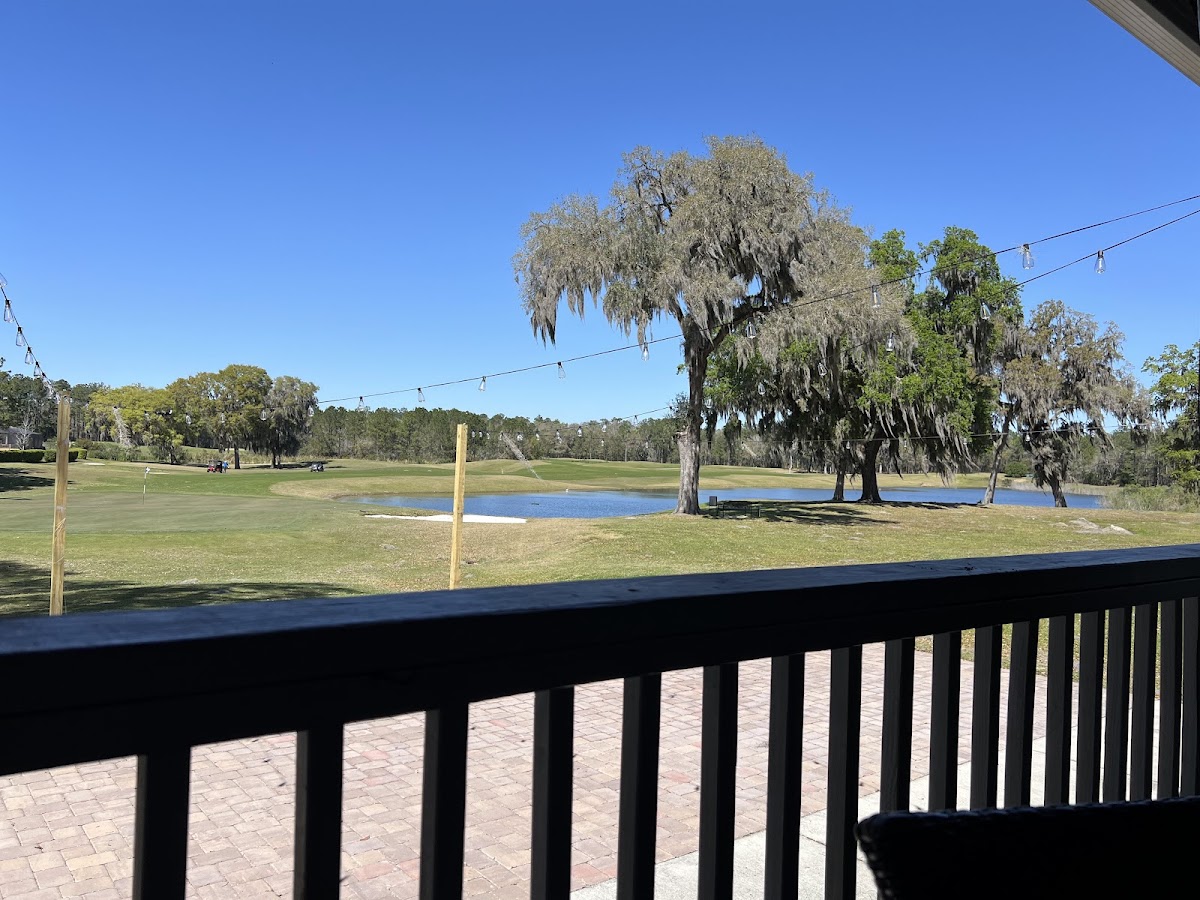 Hernando Oaks Bar and Grill - Photo 3