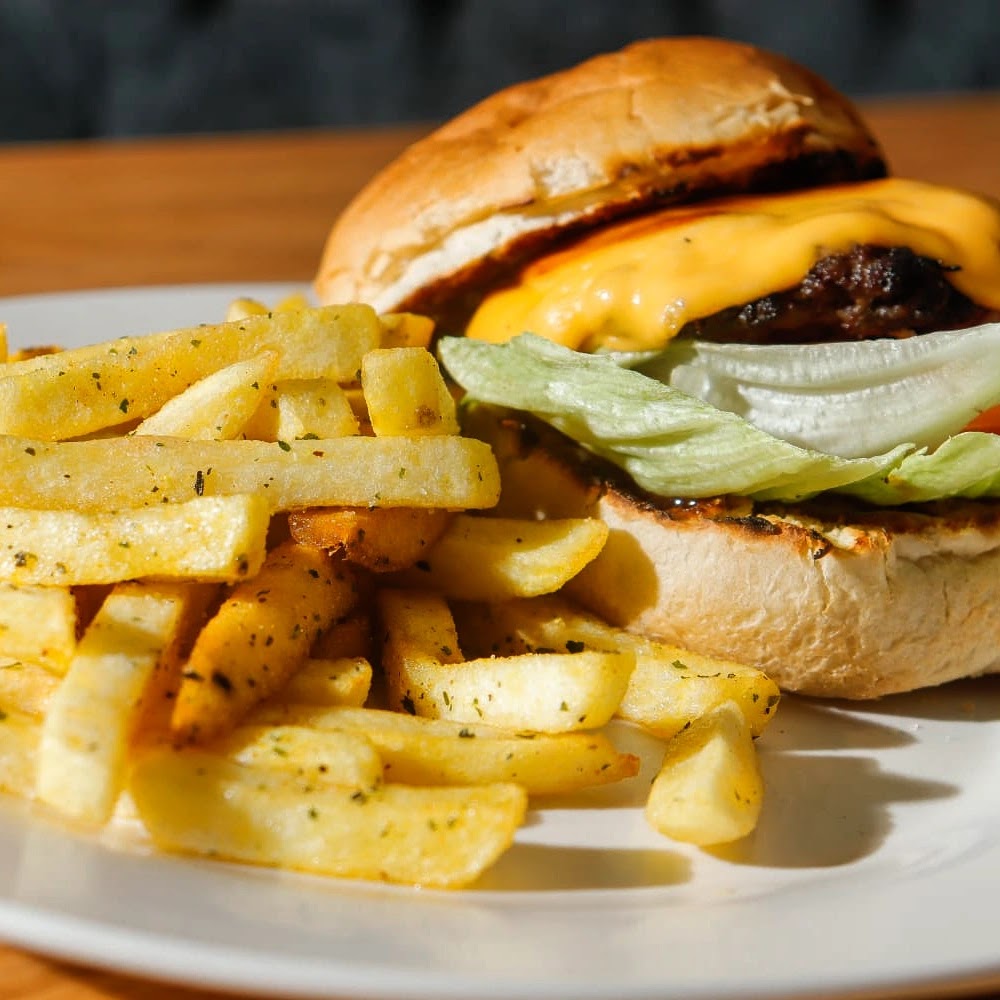 Wild & Out pub and Eatery - Photo 7