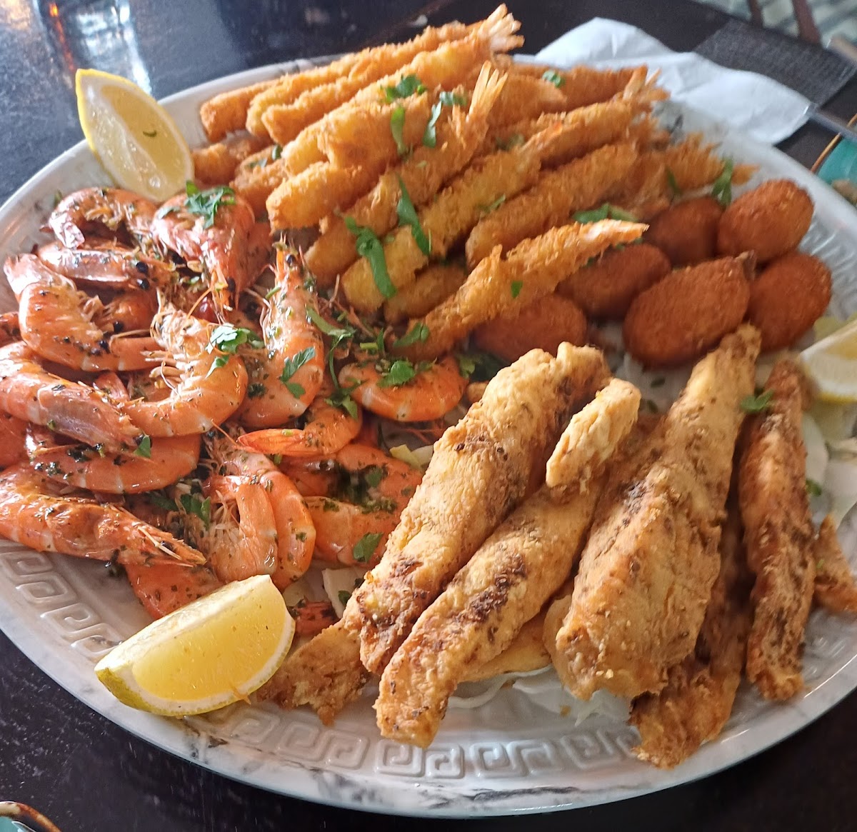 Tanger Seafood - Photo 2
