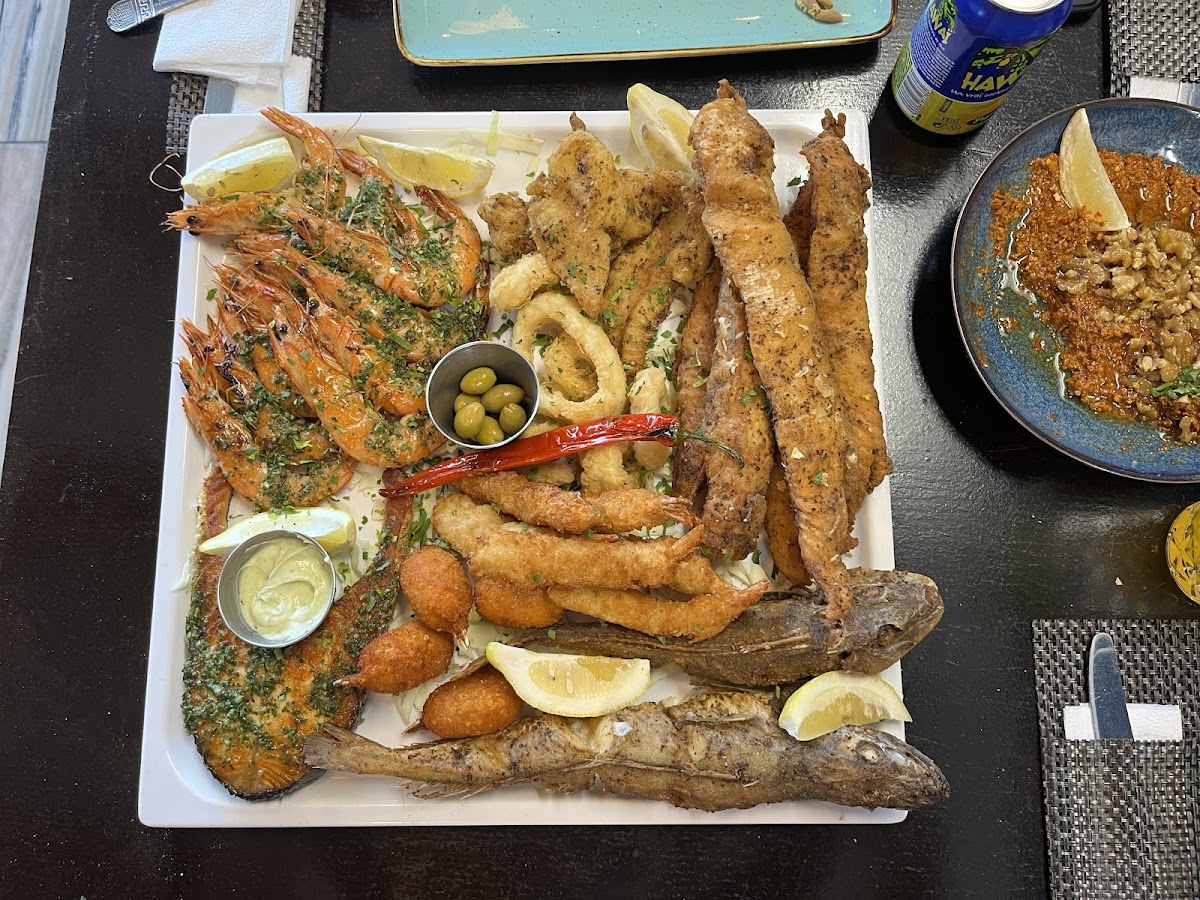 Tanger Seafood - Photo 3
