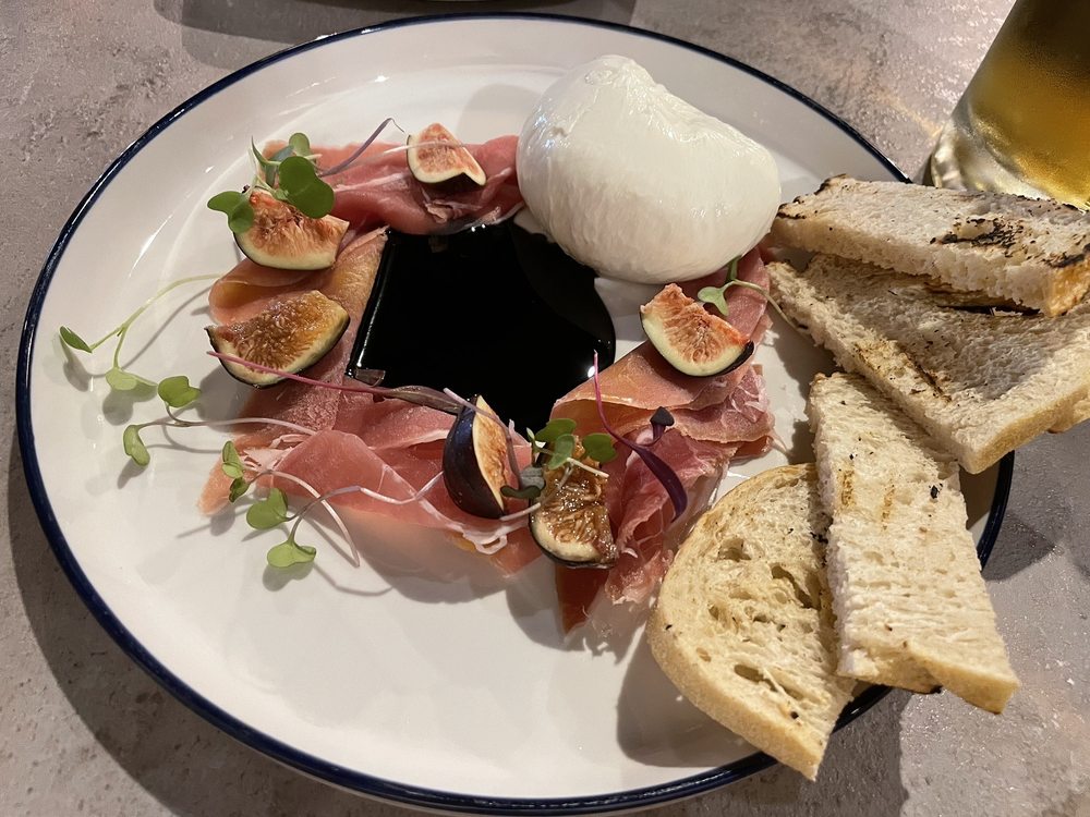 Tutto Pepe Osteria - Photo 6
