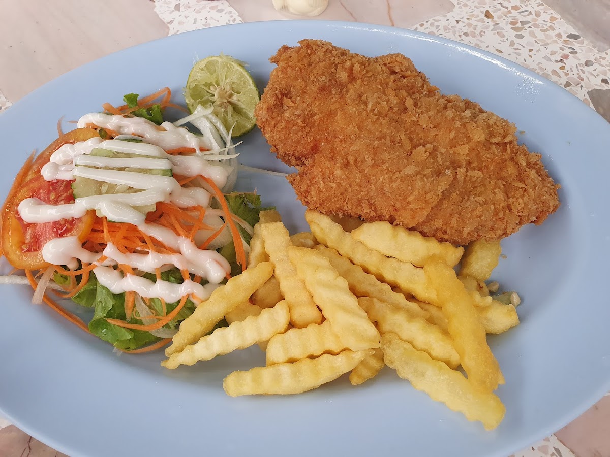 German Schnitzel & Currywurst House - Photo 2