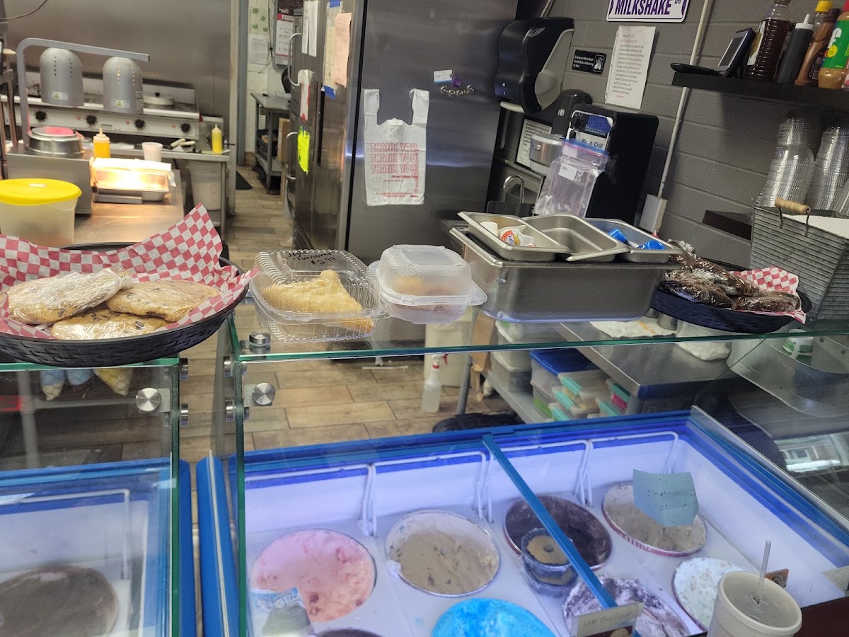 Speedway Cafe - Photo 2