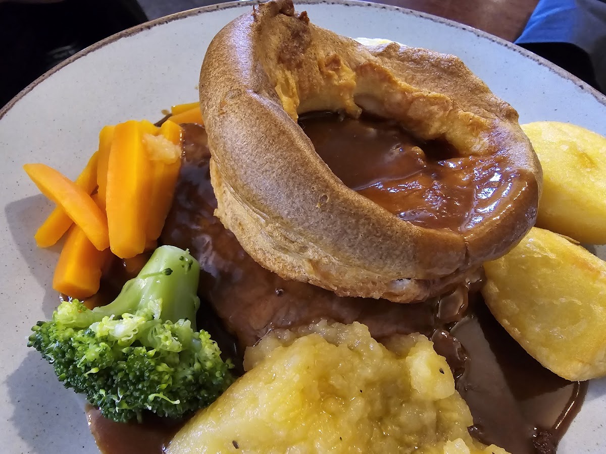 Urquhart’s Restaurant - Photo 5