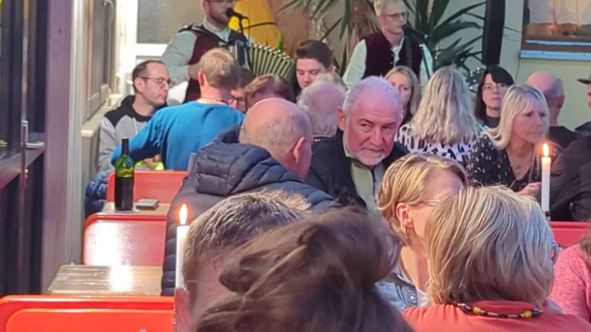 Gasthaus Waldblick - Photo 1