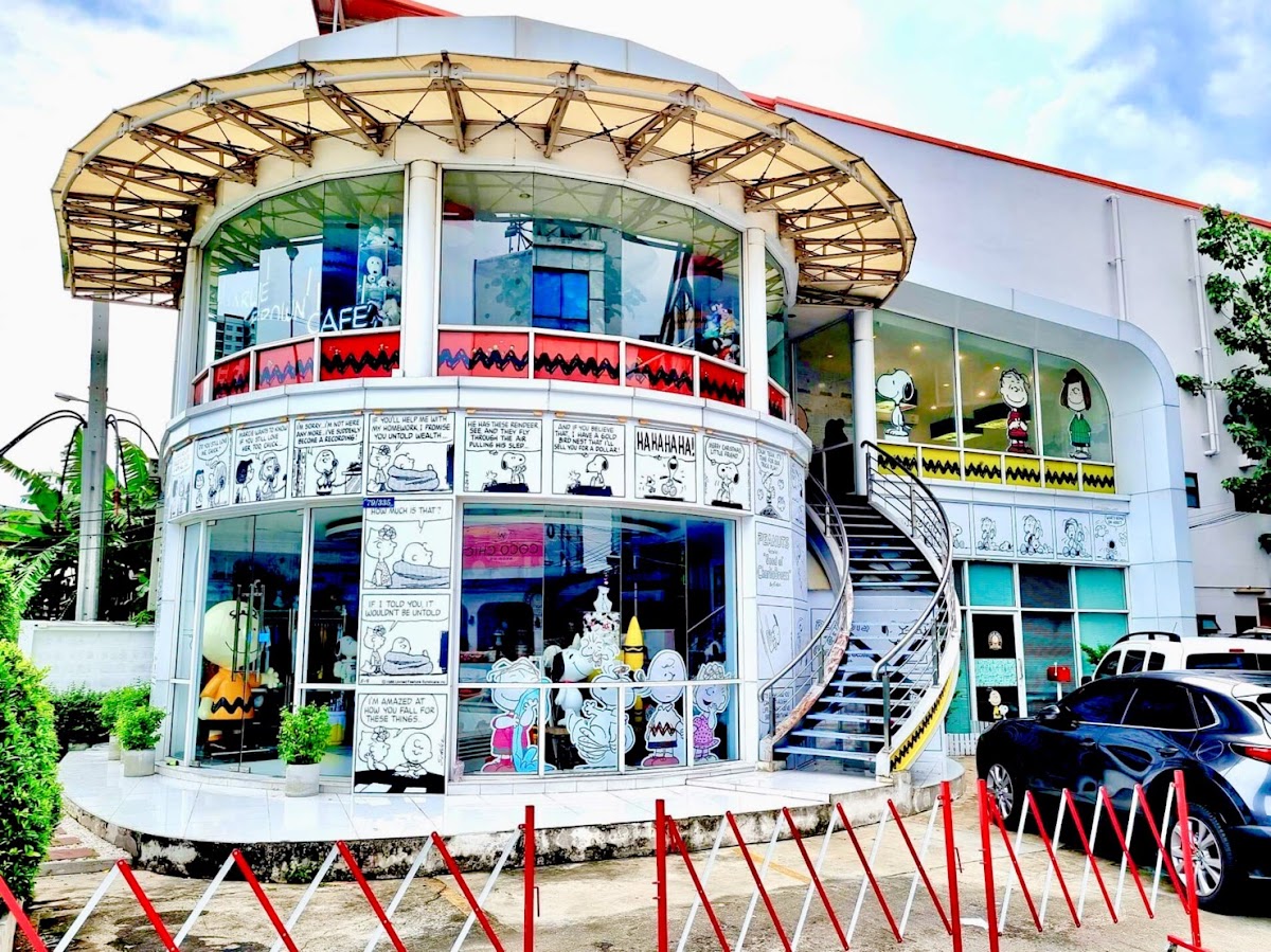 Charlie Brown Cafe - Rama 3