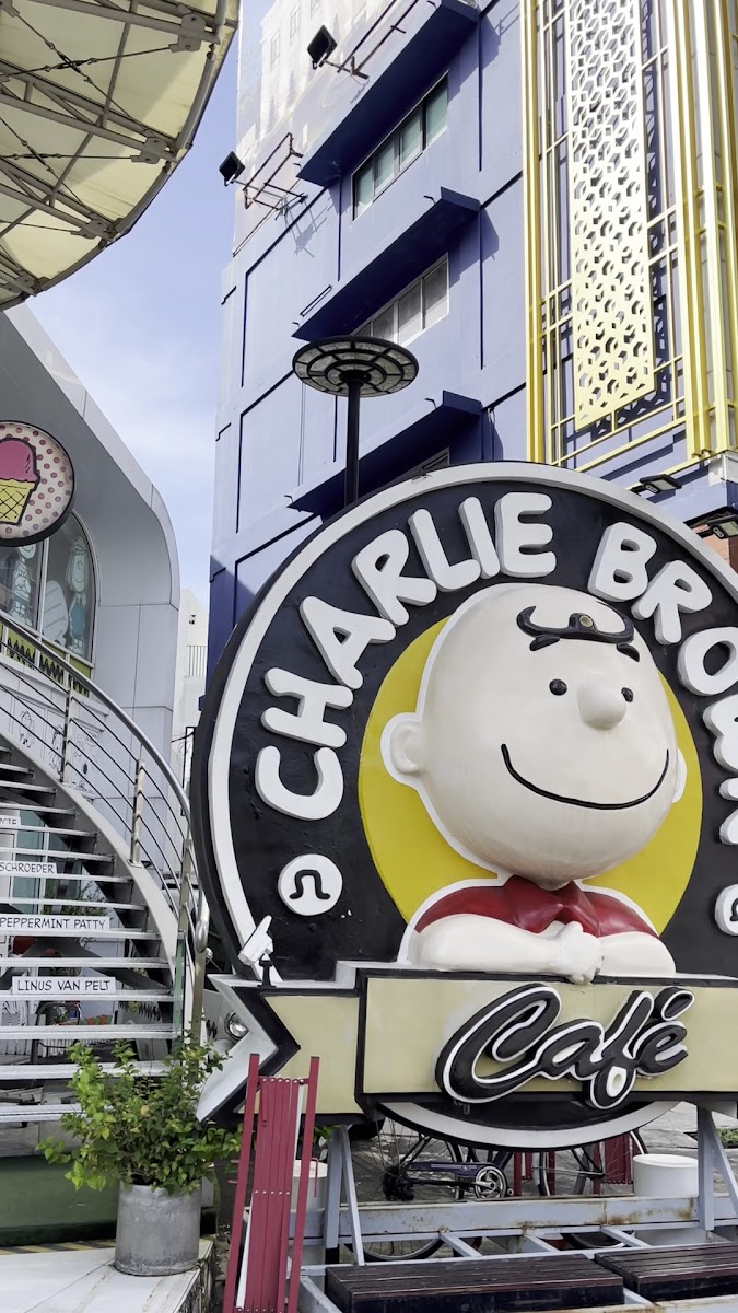 Charlie Brown Cafe - Rama 3 - Photo 1