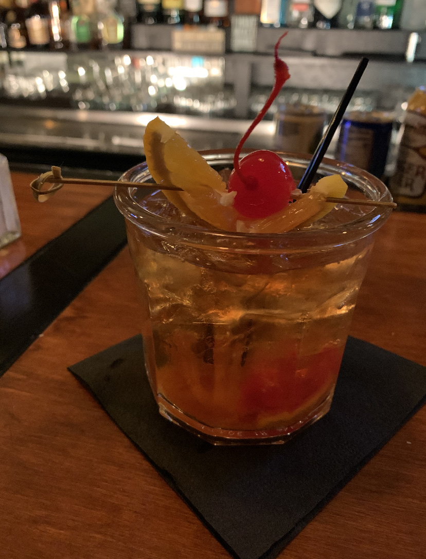 Outrigger Restaurant & Lounge - Photo 3