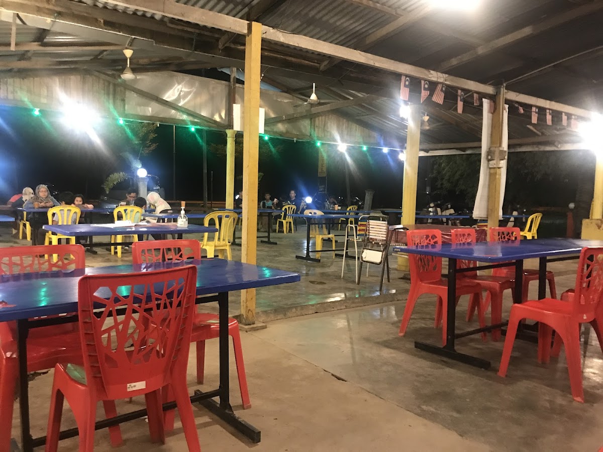 Restoran Sri Tanjung - Photo 1