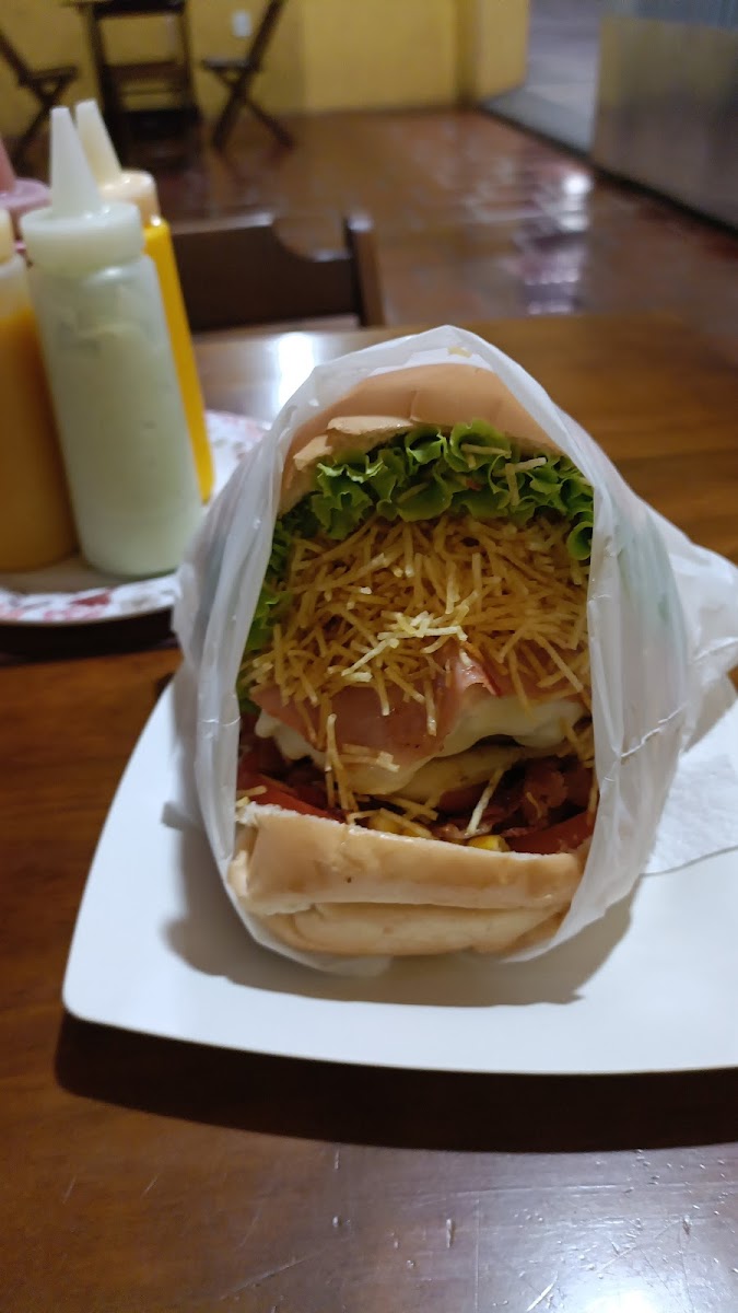brutus lanches jacarezinho