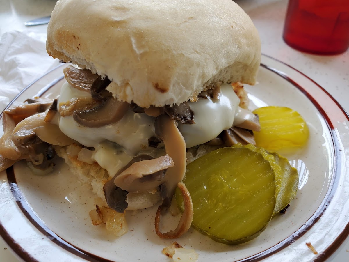 Sandy's Barton Cafe - Photo 9
