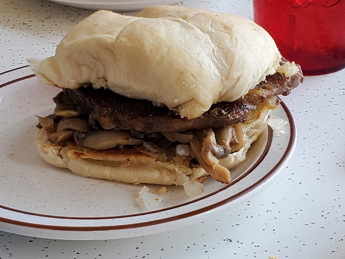 Sandy's Barton Cafe - Photo 2
