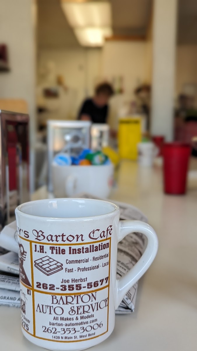 Sandy's Barton Cafe - Photo 4