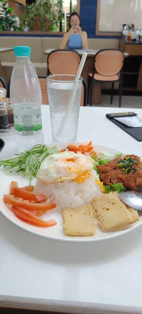 Super Saigon - Photo 6