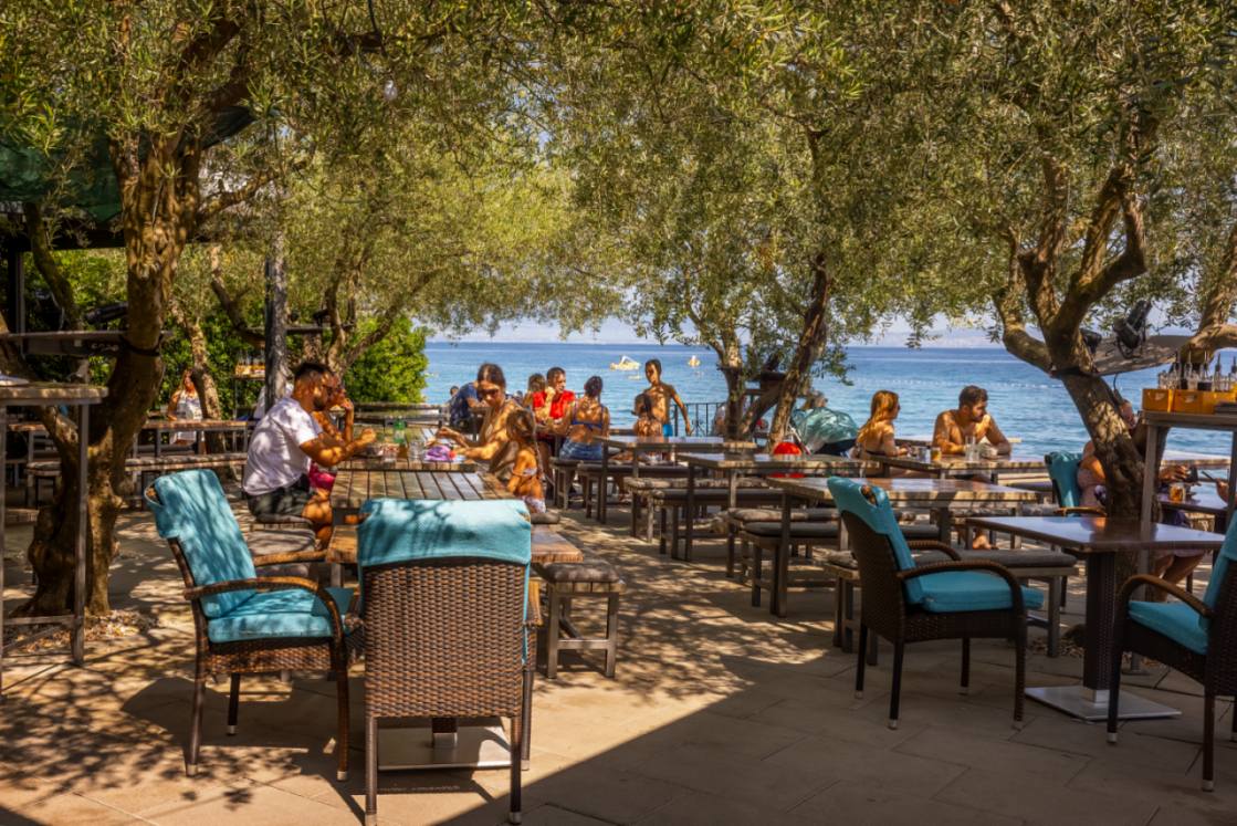 ROVA Bistro & Beach Bar