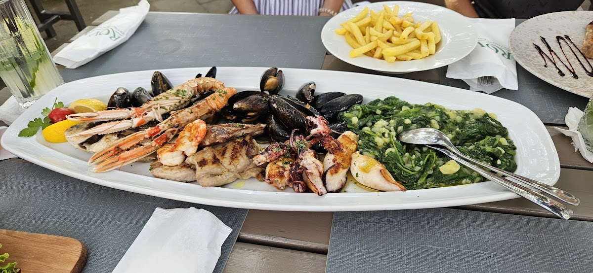 ROVA Bistro & Beach Bar - Photo 6