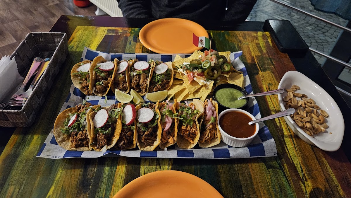 Mexikanos - Photo 4