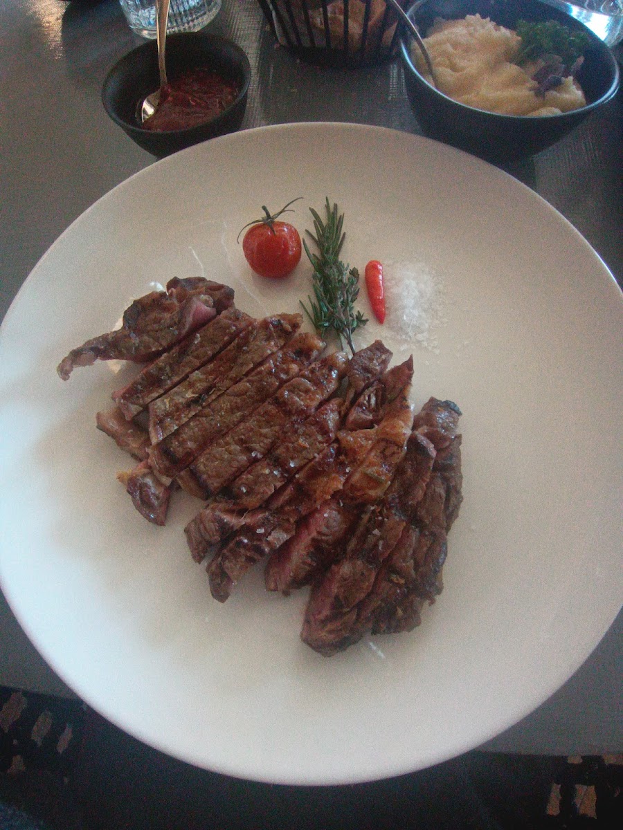 Alpina Chalet Grill and Bar - Photo 9