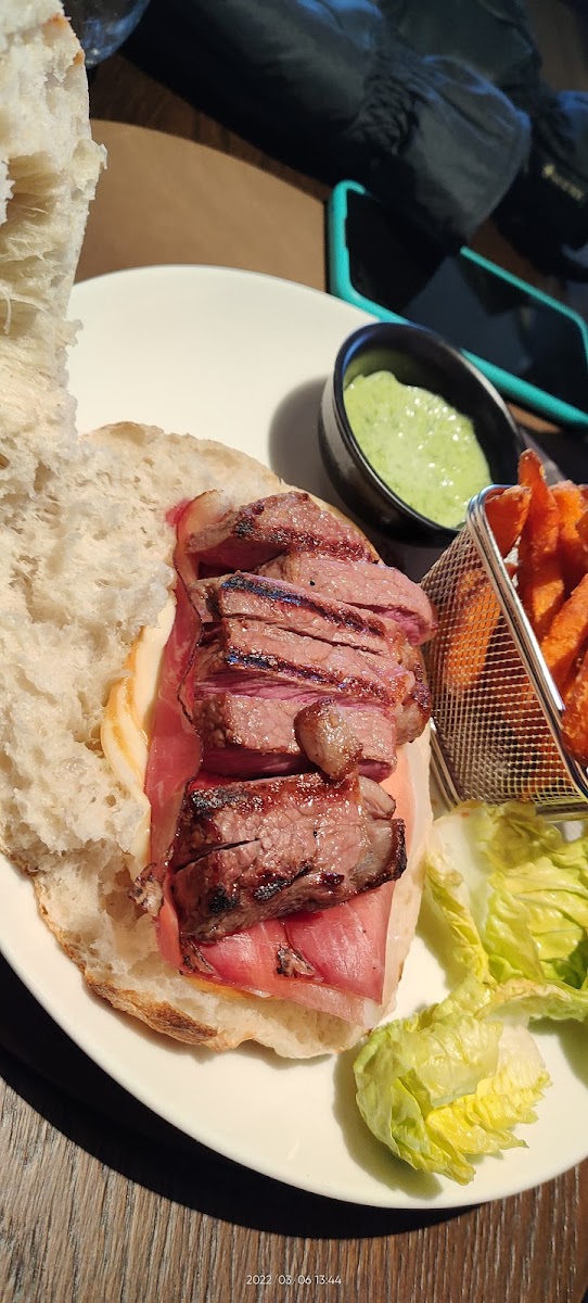 Alpina Chalet Grill and Bar - Photo 4