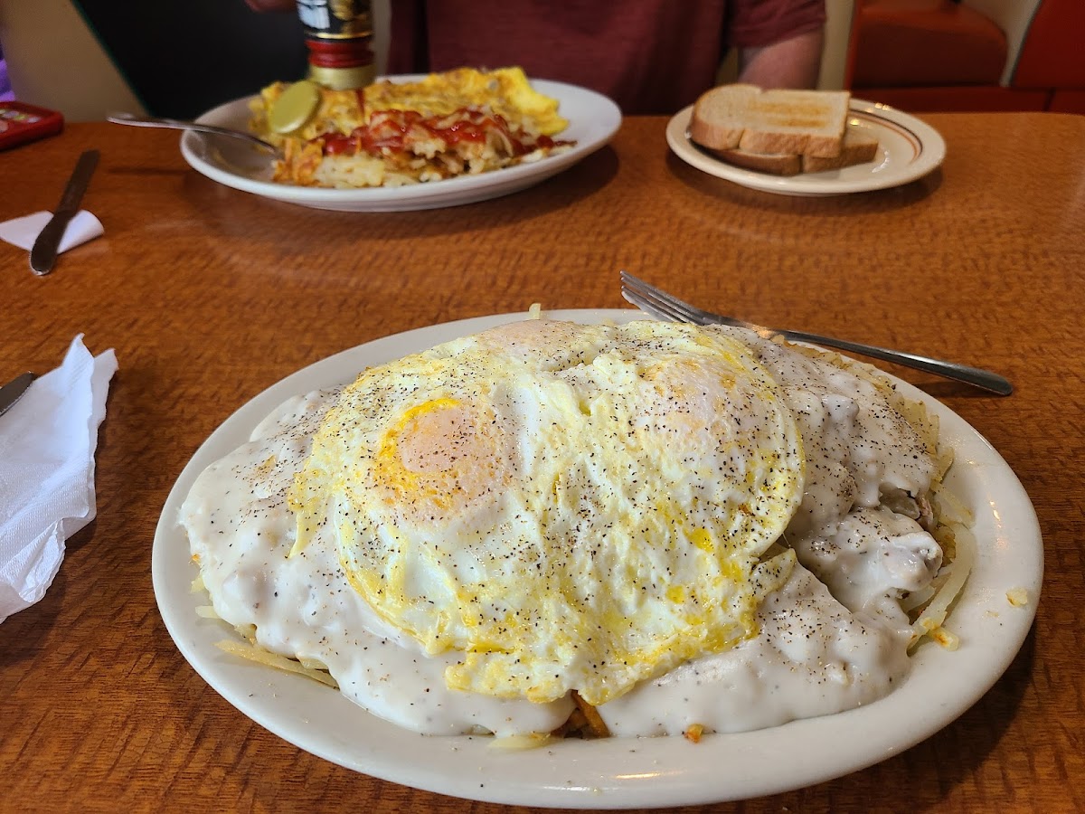 Savannah Family Restaurant - Photo 5