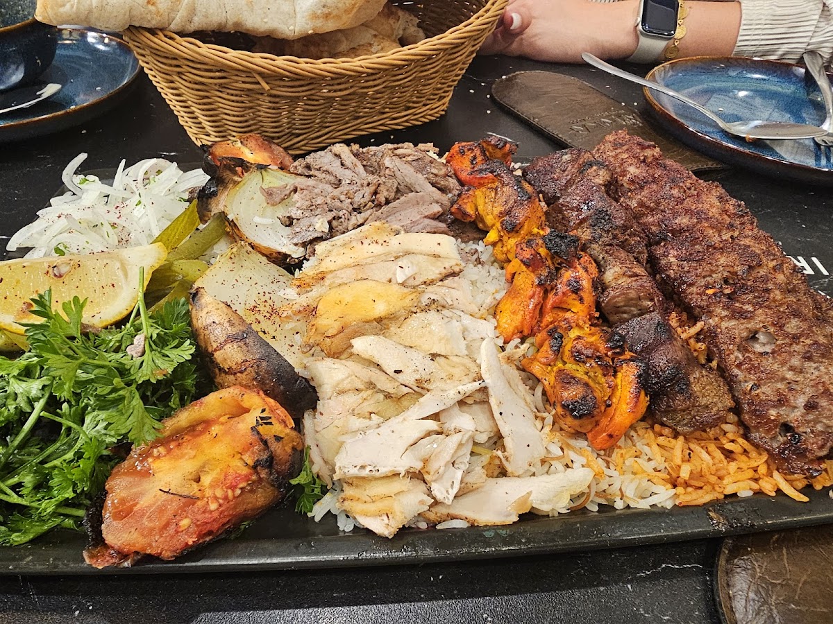 Halal Plaza Mississauga - Photo 1