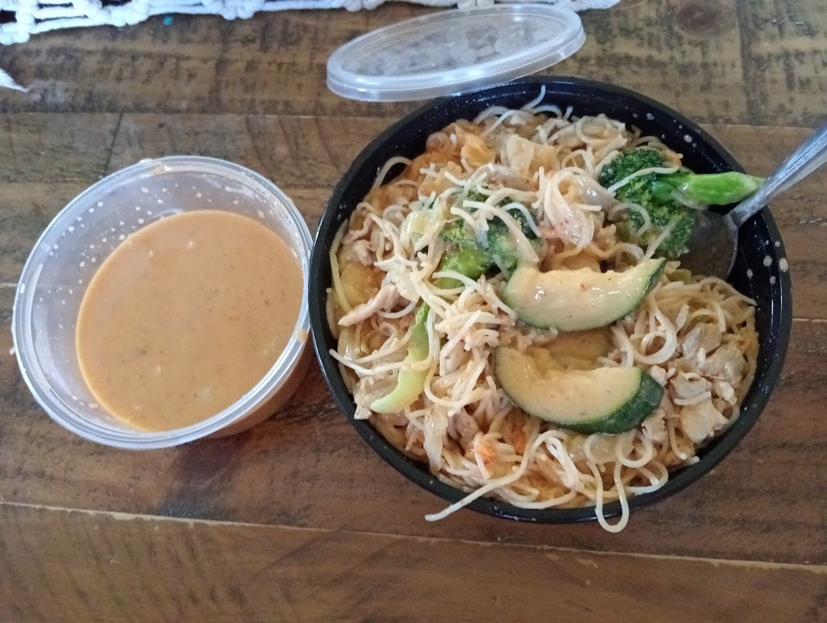 DayDay Wants Noodles Bar - Photo 9