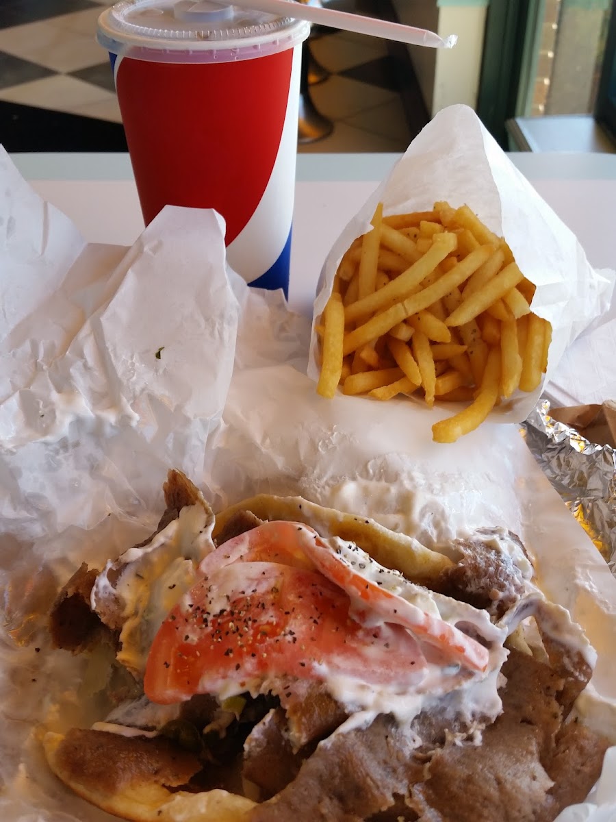 Andy's Hot Dogs - Photo 9