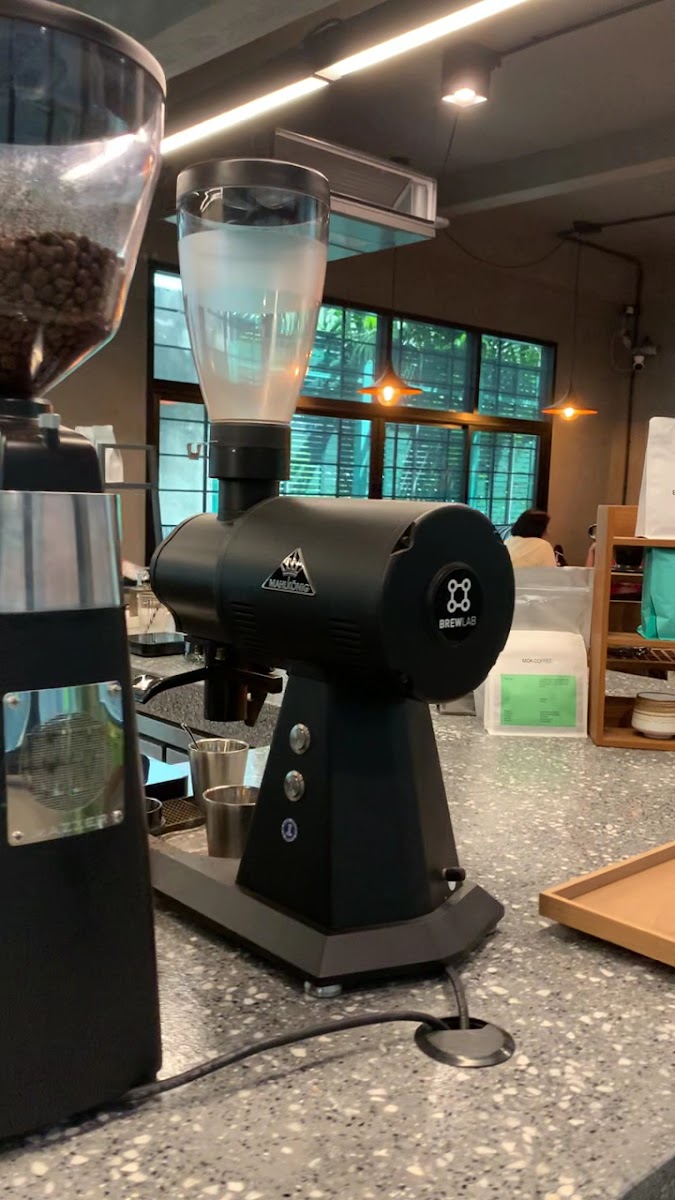 Brewlab Cafe Ari - Photo 1