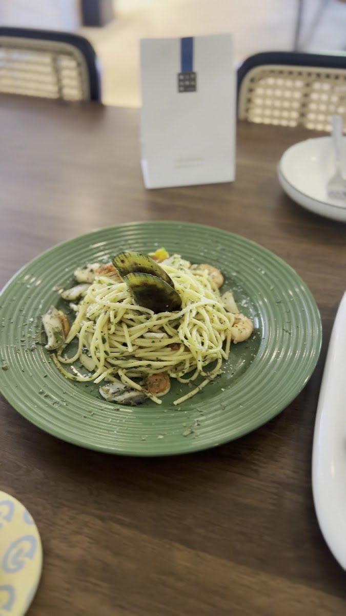 The Well Cafe Jesselton Quay - Photo 1