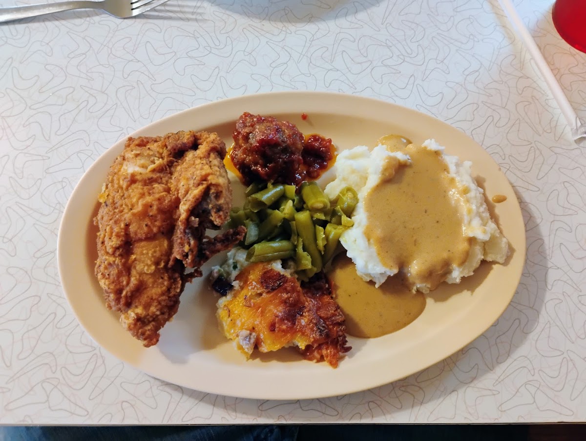 Crazy Horse Cafe - Photo 3