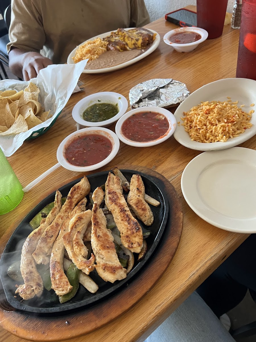 Pablo's Mexican Restaurant - Photo 2