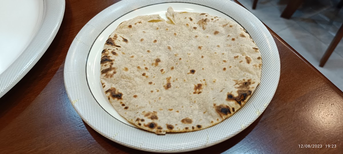Tulsi Gujarati Restaurant - Photo 4
