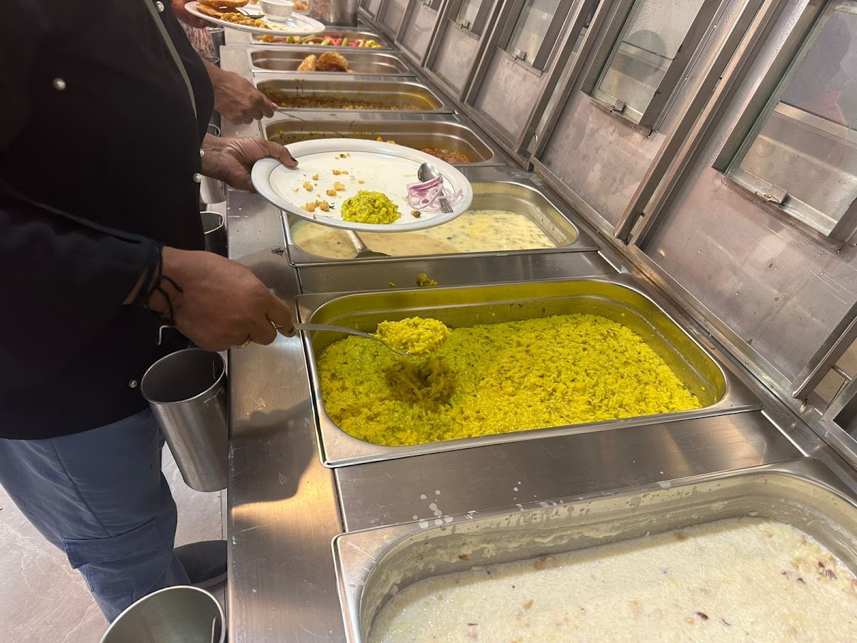 Tulsi Gujarati Restaurant - Photo 7