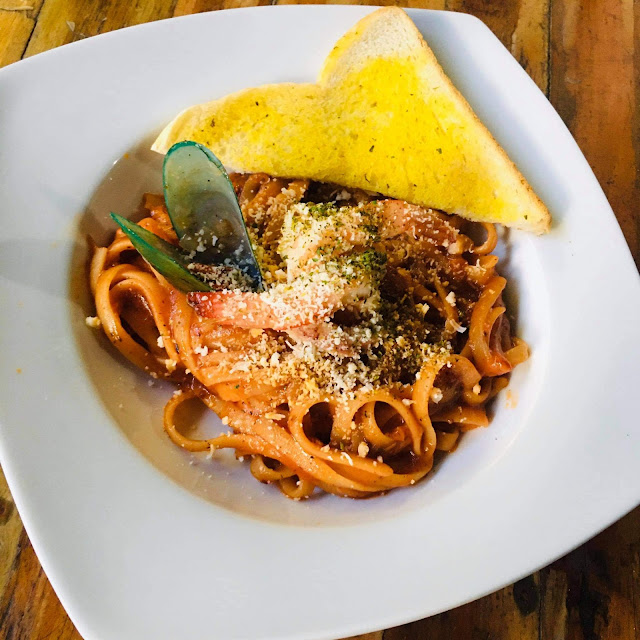 Lechon Pasta