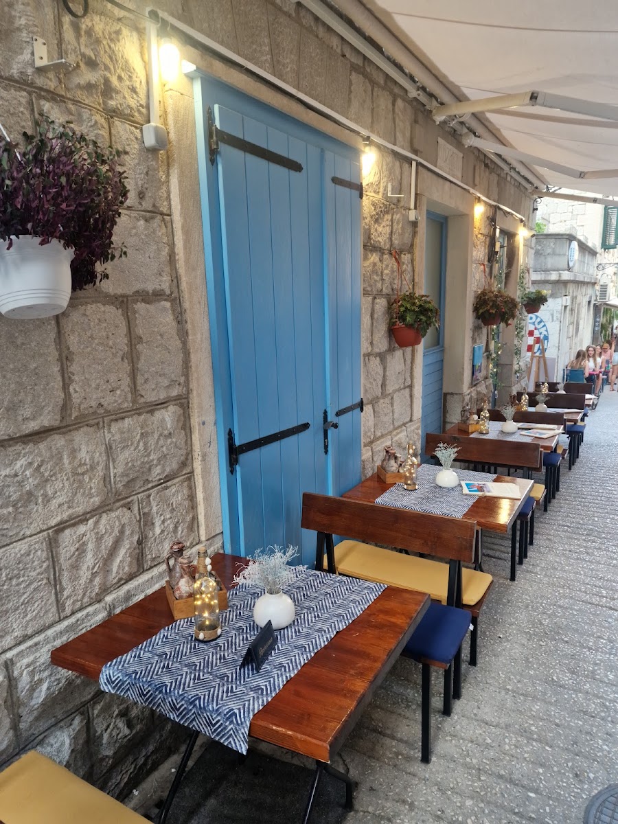 Cicibela food and wine bar (SPLIT)