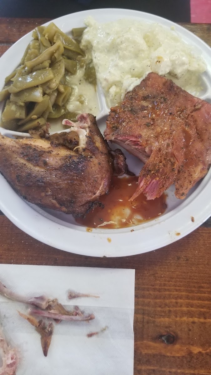 Carolina Barbecue Shack - Photo 3