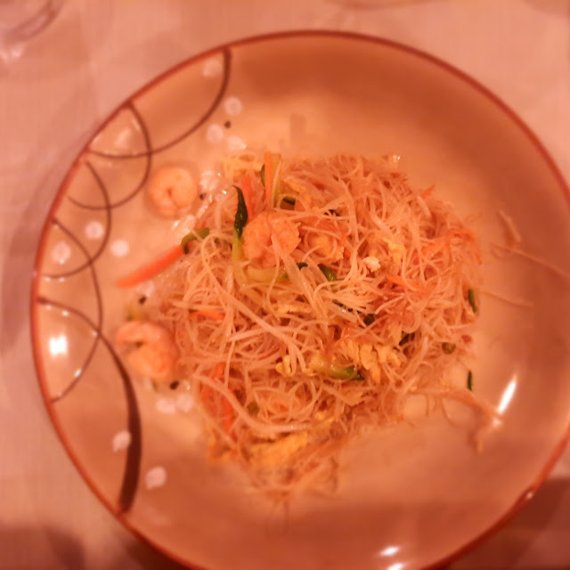 Spaghetti Di Riso Con Verdure E Gamberi