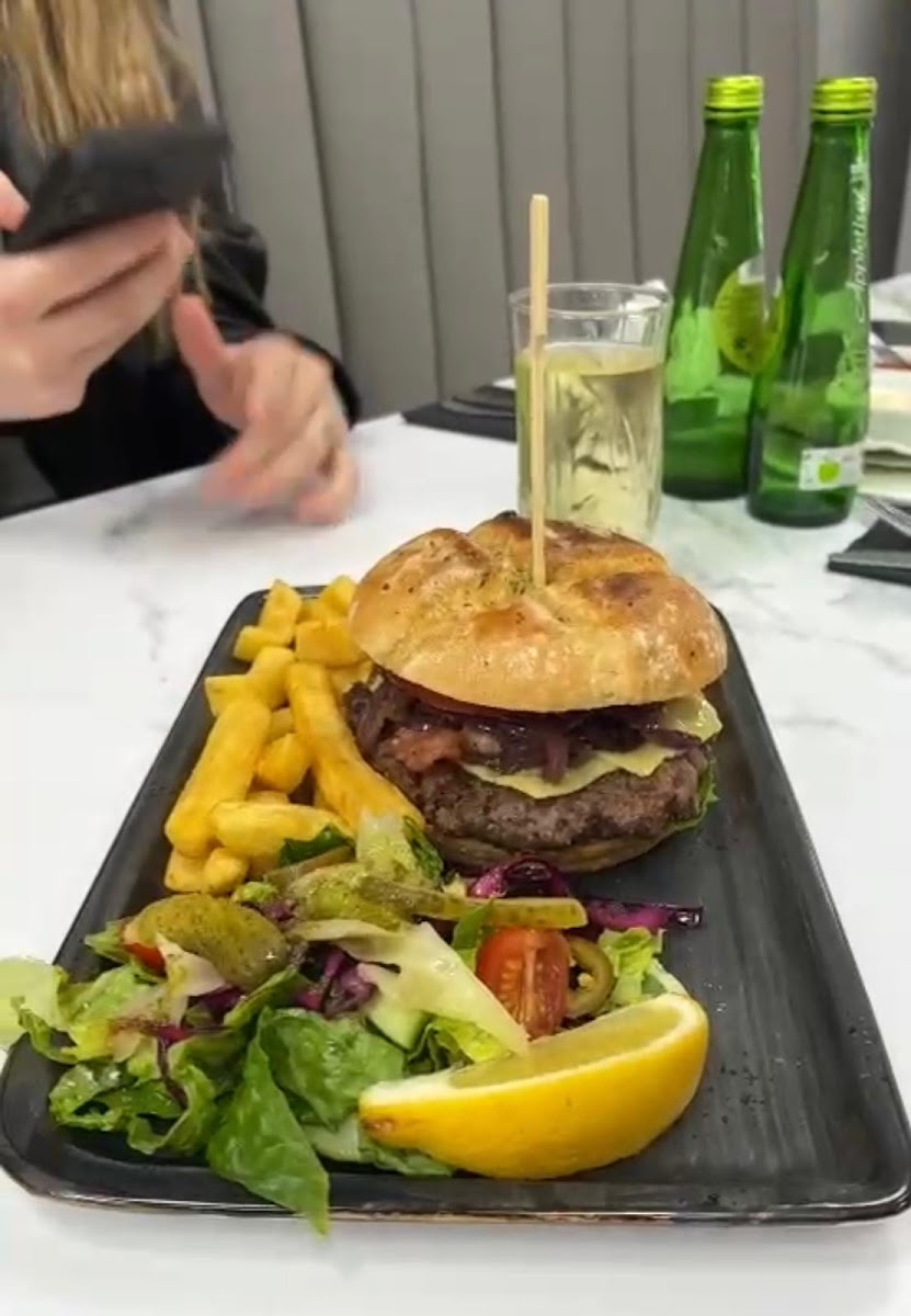 Mario Grill - Photo 6